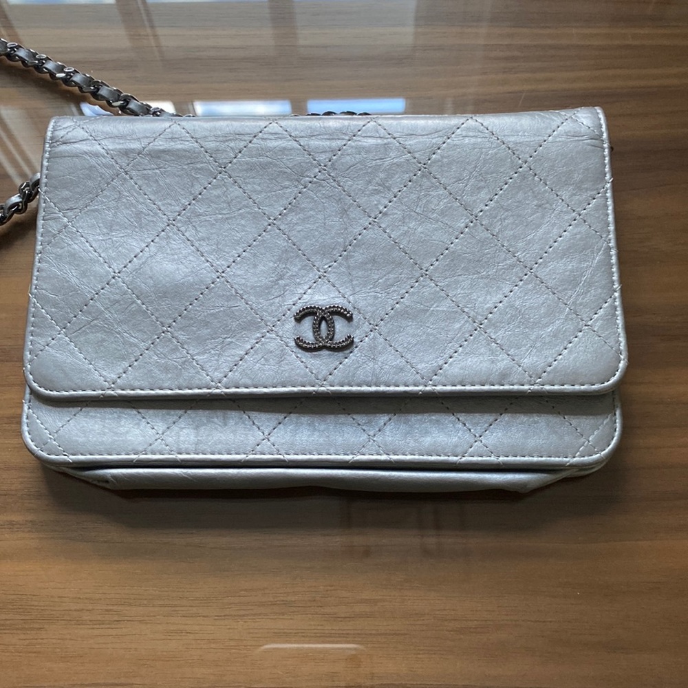 Chanel silver quilted wallet on chain in excellent condition